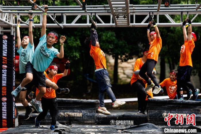 斯巴达勇士儿童赛杭州戴村站在三清园落幕 数千