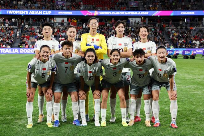 中国女足逆转朝鲜小组出线 三战全胜锁定八强席