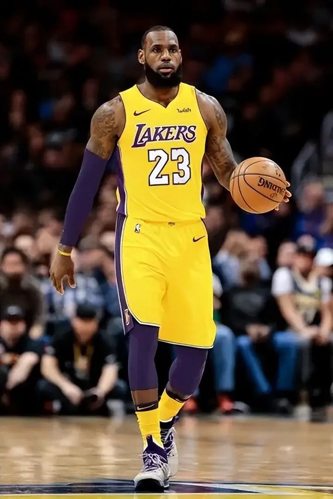 湖人末节爆发逆转篮网 东契奇41分引领胜利