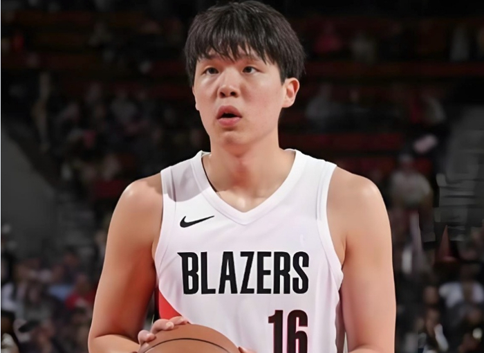 杨瀚森季后赛首秀低迷 罗威成开拓者最佳替补人